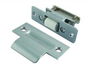 heavy-duty-roller-catch